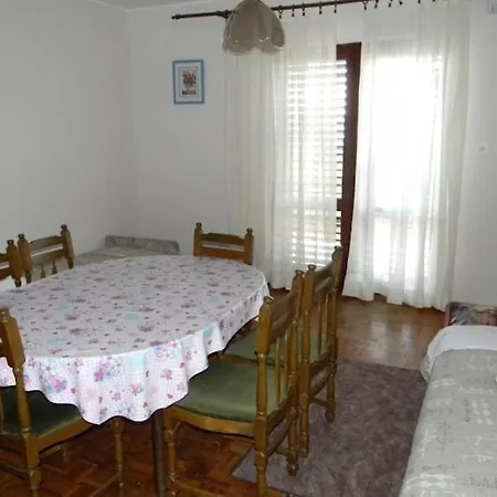 Puhalovic Apartment Zadar