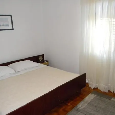 Puhalovic Apartment